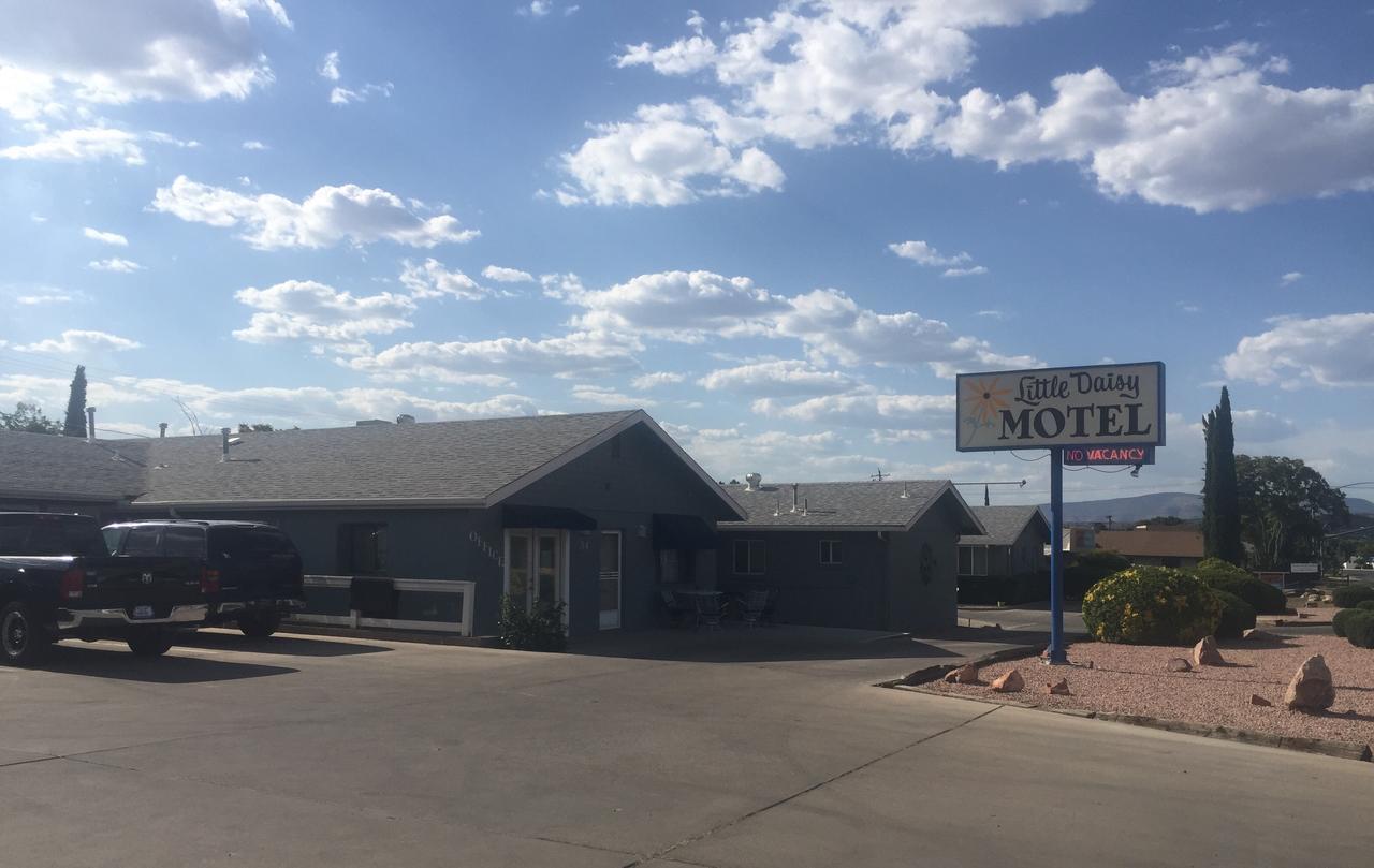 Little Daisy Motel Коттонвуд Екстер'єр фото